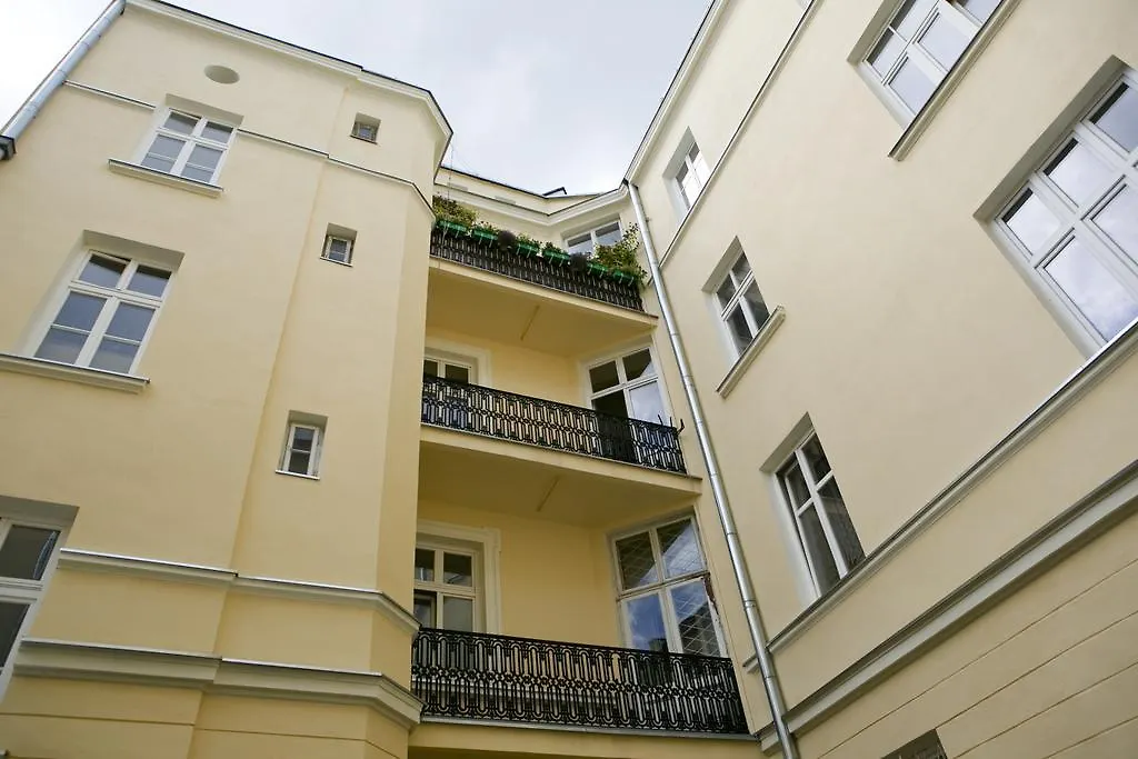 Homestay Attic Place Apartment Warsaw
