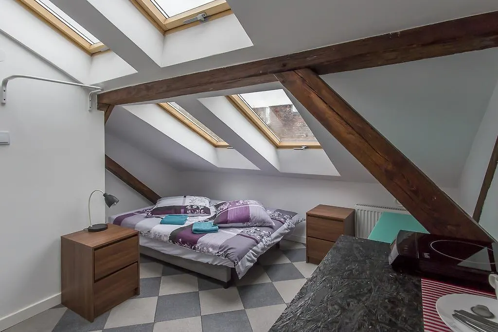 Homestay Attic Place Apartment Warsaw Poland